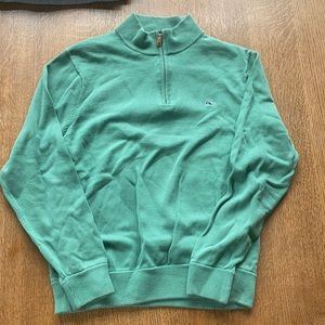 Vineyard vines quarter zip! Great condition Size S